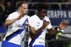 开云体育-萨索洛客场对阵热那亚的艰难之战