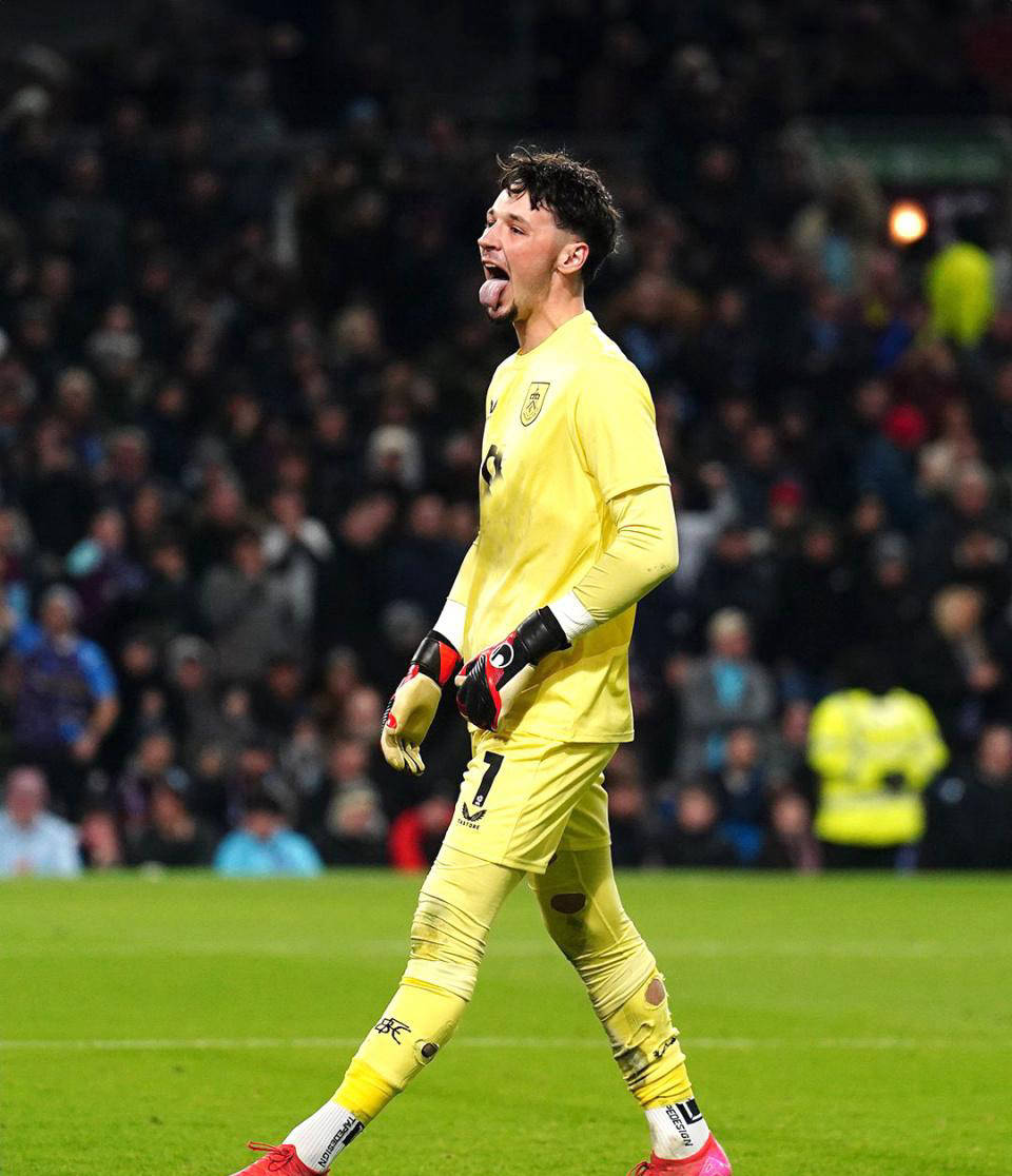 关于切尔西客场战胜伯恩利，主场取胜的信息