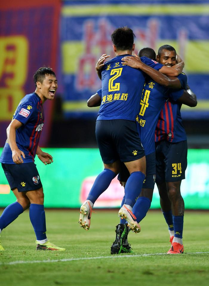 青岛黄海主场战平,保持不败纪录 青岛黄海主场战平,保持不败纪录