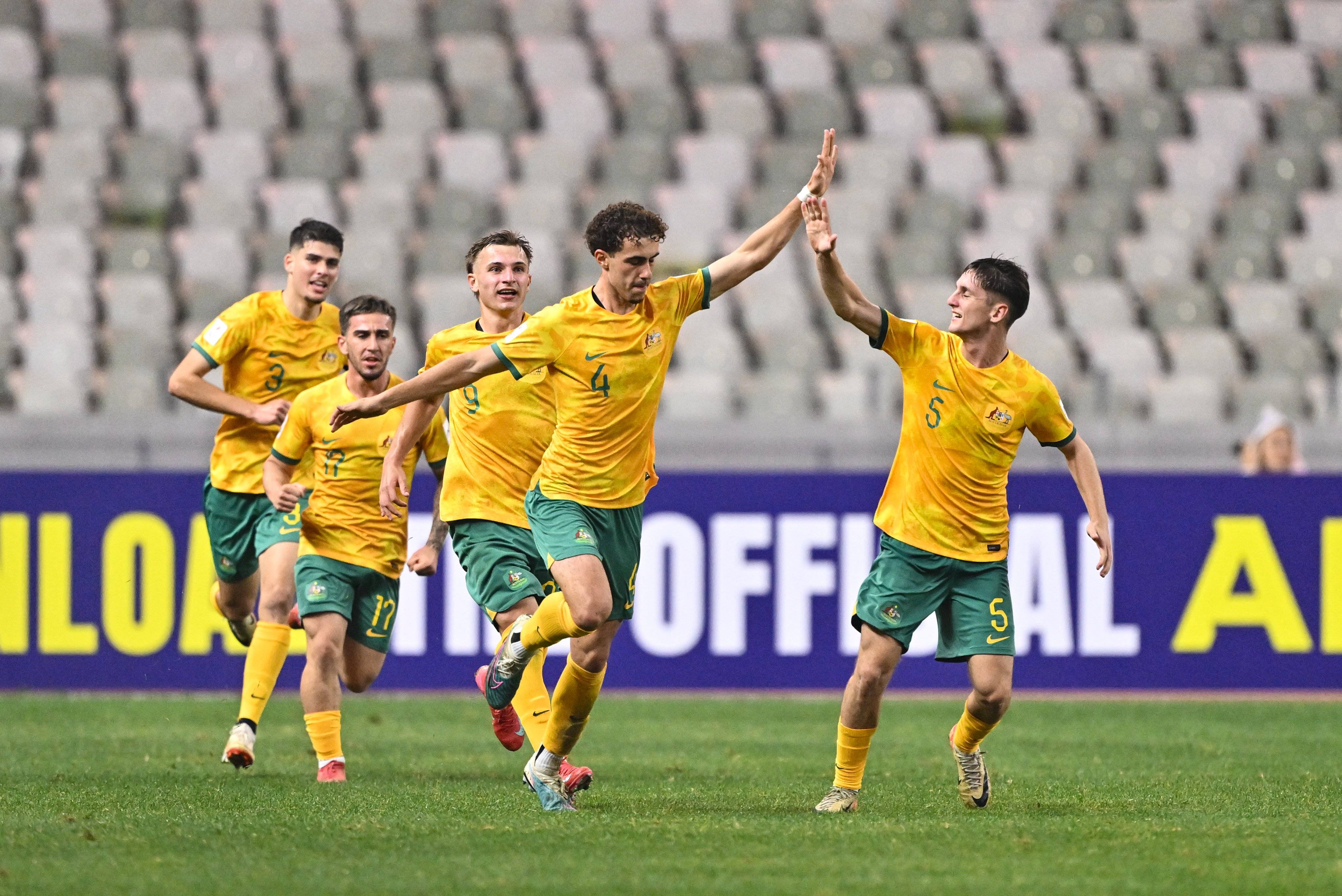 世预赛:澳大利亚战胜立陶宛 世预赛:澳大利亚战胜立陶宛