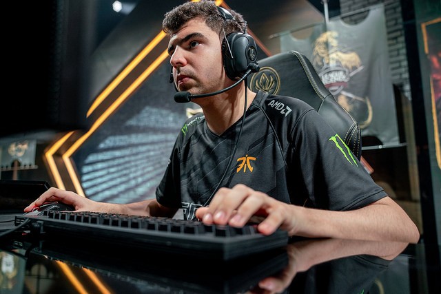 TL险胜FNC,Clid拿下关键大龙半决赛2:0(北京) TL险胜FNC,Clid拿下关键大龙半决赛2:0(北京)