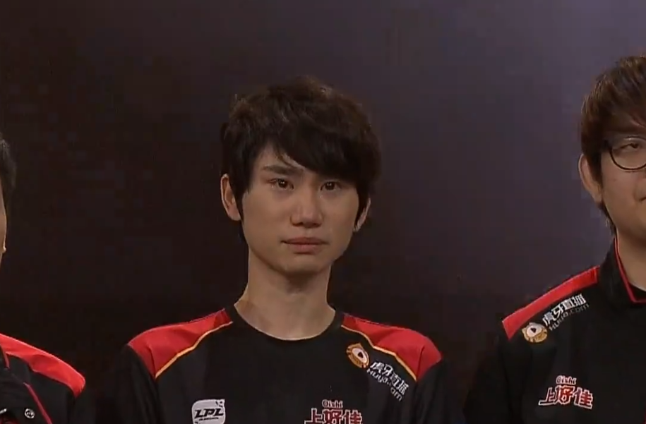 FPX险胜TL,Doinb开启传奇时刻成都决赛之夜3:2(洛杉矶) FPX险胜TL,Doinb开启传奇时刻成都决赛之夜3:2(洛杉矶)