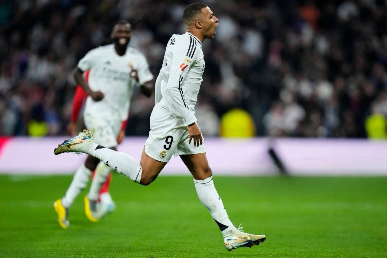 包含西甲冠军大逆转!皇马零封对手拿下宝贵三分的词条 包含西甲冠军大逆转!皇马零封对手拿下宝贵三分的词条