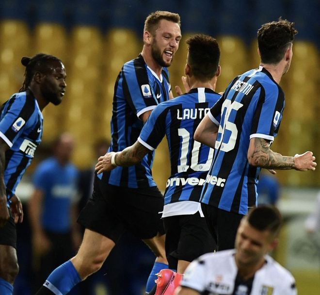 关于马赛惊险逆转，里昂主场被逼平的信息