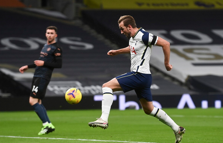 包含西班牙鏖战法国男篮，孙兴慜送出关键助攻宿敌对决半决赛，锁定晋级资格的词条