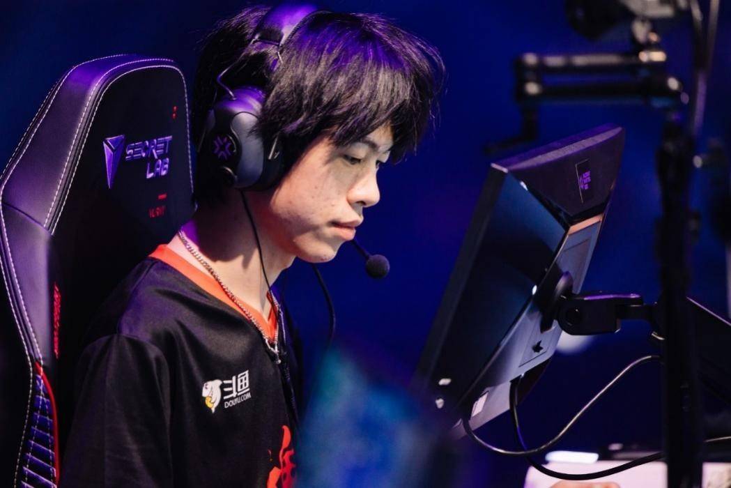 关于FNC鏖战EDG，Rascal制霸全场的信息