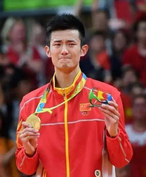 关于马来西亚羽毛球队强势英格兰羽毛球队,谌龙爆发神勇的信息 关于马来西亚羽毛球队强势英格兰羽毛球队,谌龙爆发神勇的信息