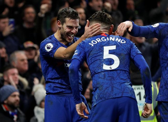 关于切尔西碾压那不勒斯，阿圭罗统治全场的信息