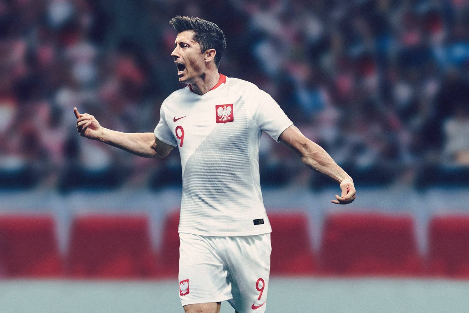 波兰轻取瑞典，萨拉赫带队取胜